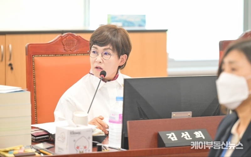 김선희 경기도의회 의원(국민의힘, 용인7, 교육행정위원회)과 취임 1주년 인터뷰를 진행했다.