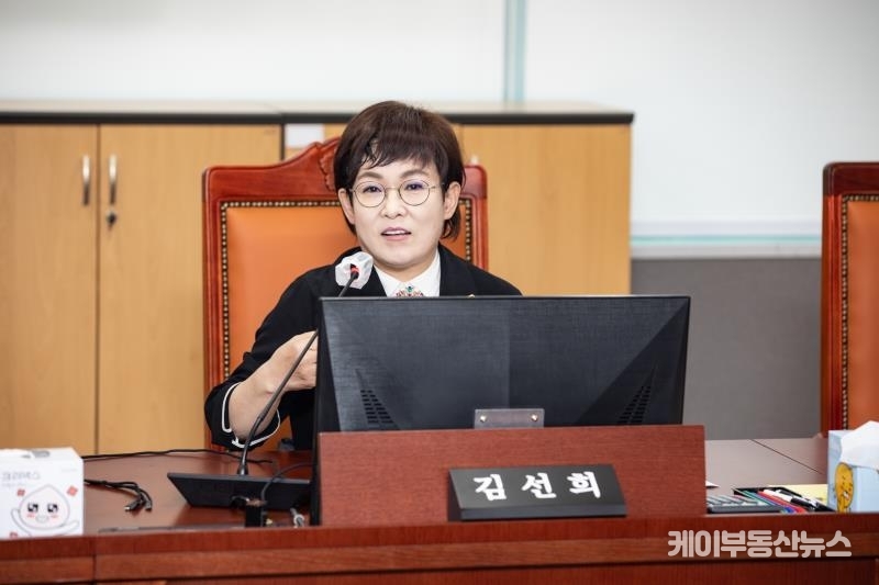 김선희 의원이 22.8.10. 열린 '경기도의회 제362회 임시회'에서 발언을 하고 있다.