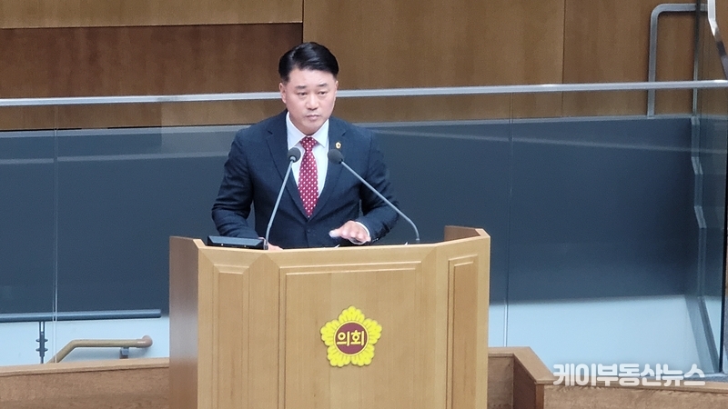 김정호 경기도의회 교섭단체 국민의힘 대표의원이 제371회 임시회 제1차 본회의에서 '제11대 경기도의회 첫 교섭단체 대표의원 연설'을 하고 있다. / 김교민 기자
