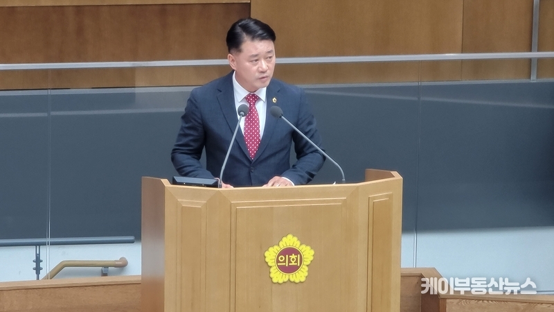 김정호 경기도의회 교섭단체 국민의힘 대표의원이 제371회 임시회 제1차 본회의에서 '제11대 경기도의회 첫 교섭단체 대표의원 연설'을 하고 있다. / 김교민 기자
