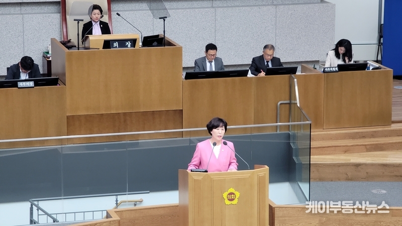 이채영 경기도의회 의원이 6일 열린 '제371회 임시회 제2차 본회의'에서 5분 자유발언을 하고 있다. / 김교민 기자
