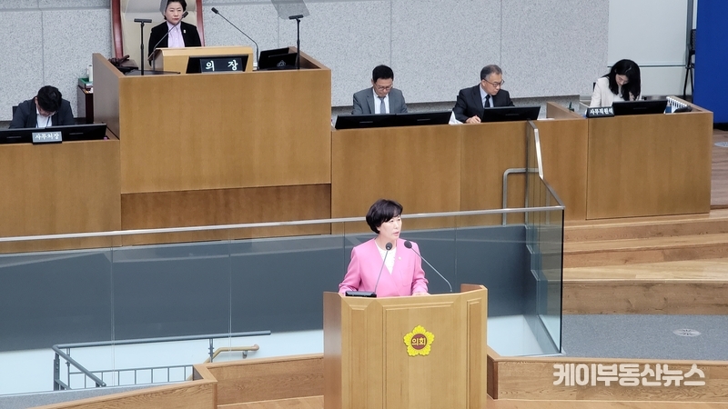 이채영 경기도의회 의원이 6일 열린 '제371회 임시회 제2차 본회의'에서 5분 자유발언을 하고 있다. / 김교민 기자