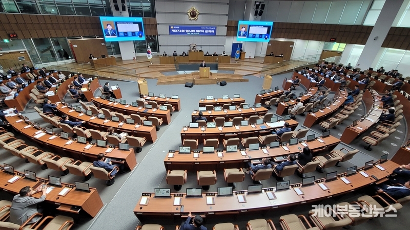 명재성 경기도의회 의원이 6일 '제371회 임시회 제2차 본회의'에서 5분 자유발언을 하고 있다. / 김교민 기자