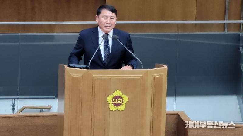 명재성 경기도의회 의원(더불어민주당, 고양5, 도시환위원회)이 6일 '제371회 임시회 제2차 본회의'에서 5분 자유발언을 하고 있다. / 김교민 기자