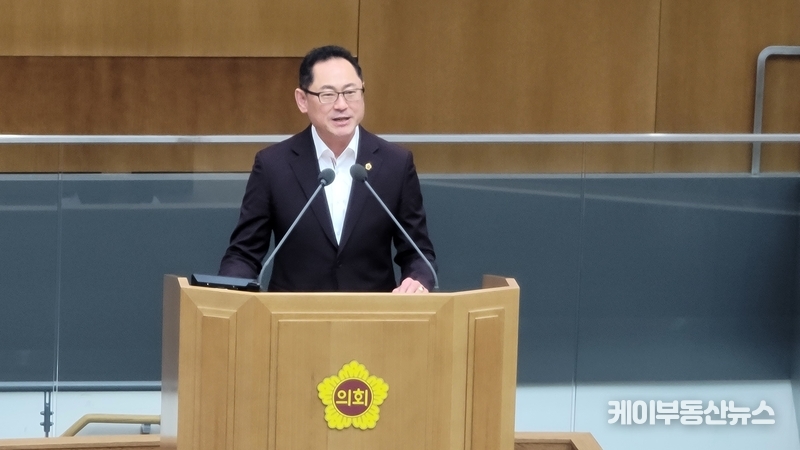 김완규 경기도의회 의원이 6일 '제371회 임시회 제2차 본회의'에서 5분 자유발언을 하고 있다. / 김교민 기자