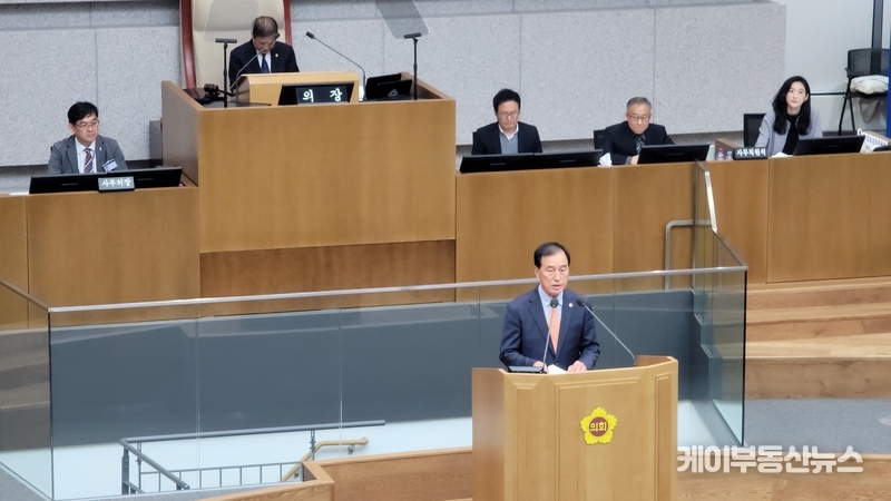 이제영 의원이 지난9일 열린 '경기도의회 제372회 제3차 본회의'에서 신상발언을 하고 있다. / 김교민 기자 