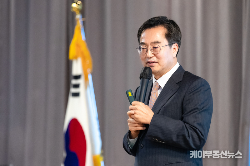 김동연 경기도지사가 '북부기우회 정례회'에서 발언을 하고 있다.