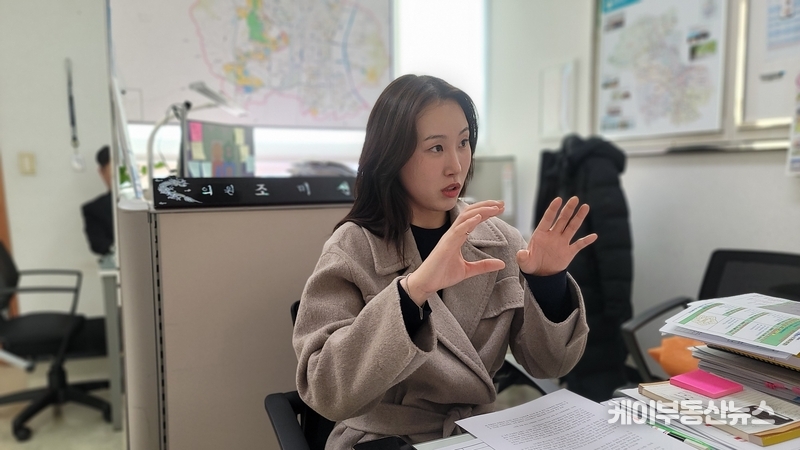 조미선 오산시의회 의원은 청년 여성 정치인이면서도 초선의원 답지 않게 소신 발언을 주저하지 않았다. / 김교민 기자