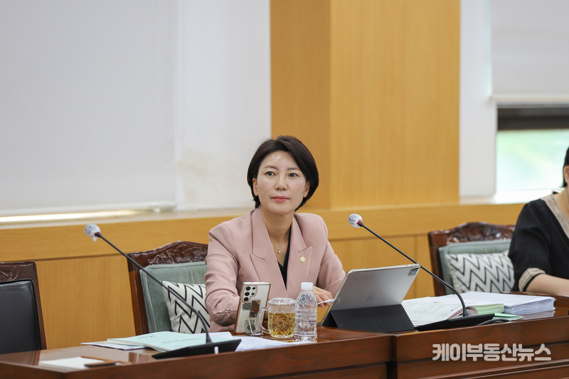우윤화 과천시의회 부의장
