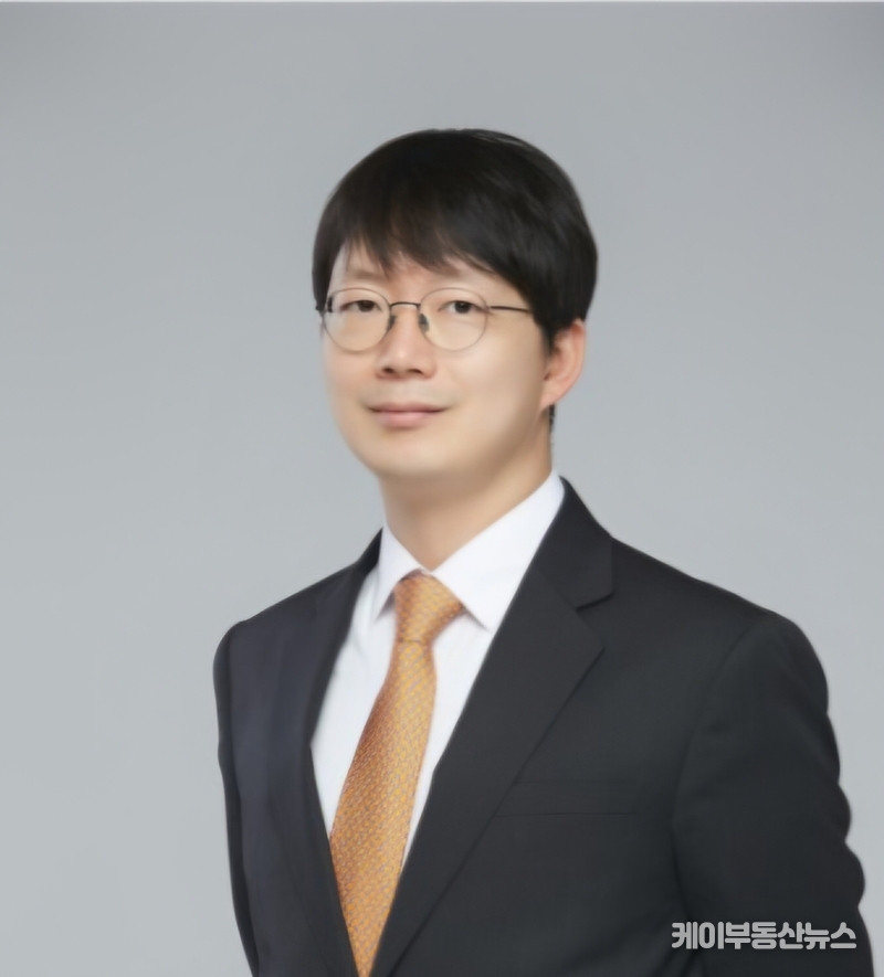 정대화 상무는 “항상 격려와 응원을 보내주시는 중앙고 선후배님들 덕분에 용기를 내게 됐다”며, “앞으로도 새로운 금융 트렌드에 귀를 기울이며 유망 기업 발굴에 힘쓰겠다”고 전했다.