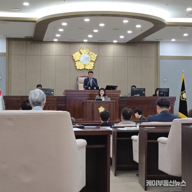조미옥 의원(더불어민주당)은 수정예산안을 제안하며 “지방 간 상생협력과 지역 청년 복지 확대라는 두 목표를 동시에 달성할 수 있다”며 “청년 체험활동과 취약계층 캠핑 이용 지원 예산을 포함해 사업 실효성을 높였다”고 설명했다. / 김교민 기자