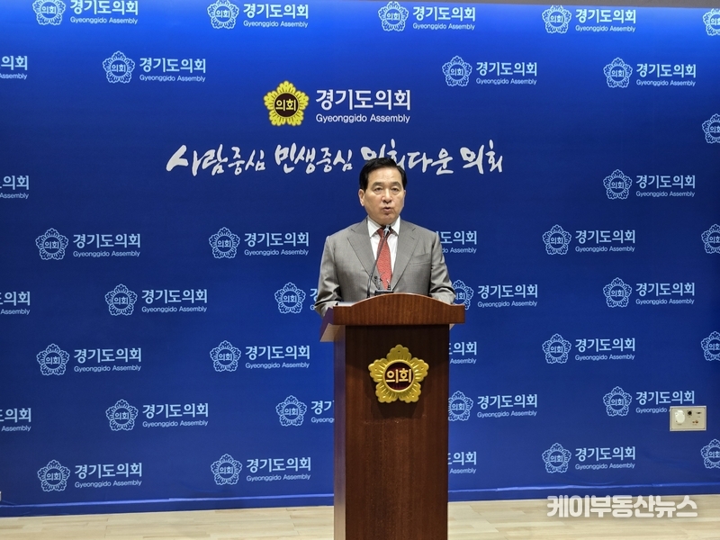 심재철 위원장은 5선 국회의원, 국회부의장, 당대표 권한대행 등을 역임한 관록의 중진 정치인으로, 현재는 원외 당협위원장 신분이다. 그는 “공천에서 비리와 불공정이 끼어들 여지를 원천 차단하겠다”며 ‘공천 혁명’을 전면에 내세우고 있다. / 김교민 기자