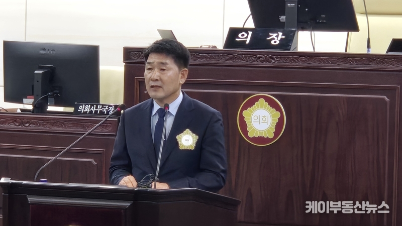 배정수 화성특례시의회 의장은 “앞으로도 더 많이 듣고, 더 많이 움직이겠다”며, “시민 삶 속에서 진짜 해답을 찾는 현장의회로 나아가겠다”고 강조했다. / 김교민 기자