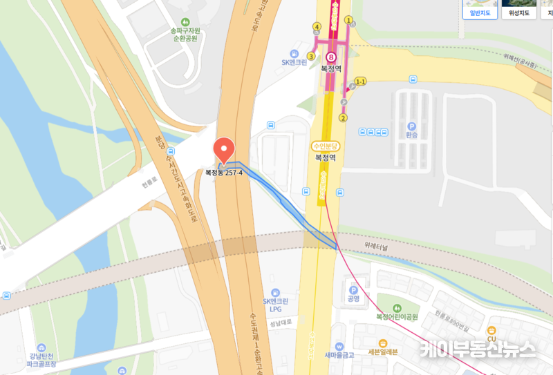 이 통로는 행정구역상 서울 송파구와 경기 성남시의 경계선에 걸쳐 있다. (네이버 지도화면 캡쳐) / 김교민 기자