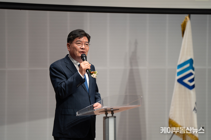 “위기를 넘어 도민에게 신뢰받는 지속가능한 GH 만들겠다” 김용진 전 기획재정부 차관, 경기주택도시공사 제13대 사장 취임 