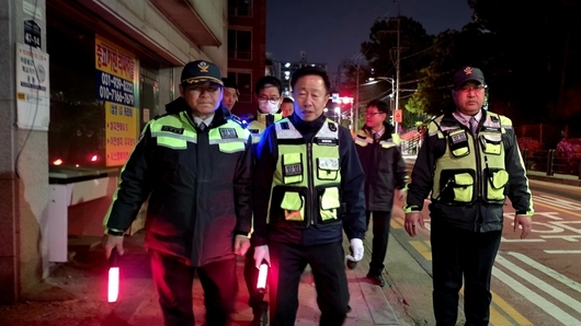 [6.3 지방선거] “범죄 사각지대 없앤다” 이요림 국민의힘 수원특례시장 예비후보, 재개발 빈집 밀집지역 야간 순찰…치안 공약 본격화