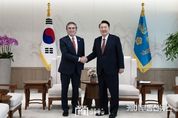 윤석열 대통령, 버검 美 노스다코타 주지사 접견