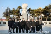 화성특례시의회, 2025년 현충탑 참배...현판제막식 및 기념식수 행사도