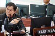 경기도의회 김근용 의원, 학교 개방 활성화 및 태블릿 PC 재활용 방안 제안