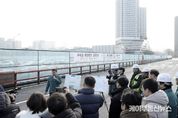 성남시, 수내교 분당 방향 가설교량 설치 완료 …4차로 임시도로 개통
