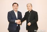 이재준 수원시장, 수원교구장 이용훈 주교 만나 “WYD 수원교구대회, 적극적으로 지원하겠다”