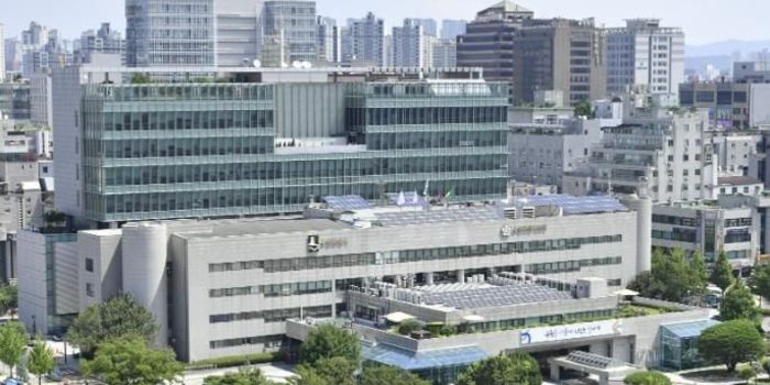 수원시, 8월 '이달의 친절왕' 공무원은 도시정비과 김민지 주무관