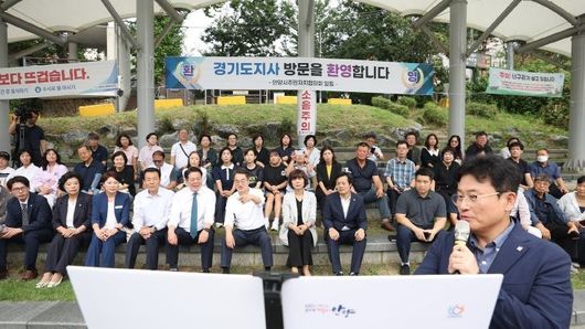 안양천 찾은 김동연 경기도지사, “국가정원 승격 위해 적극 노력” 약속