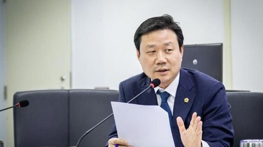 성남시의회 이준배 민주당 대표의원, 지역경제 활성화 방안 마련 시급