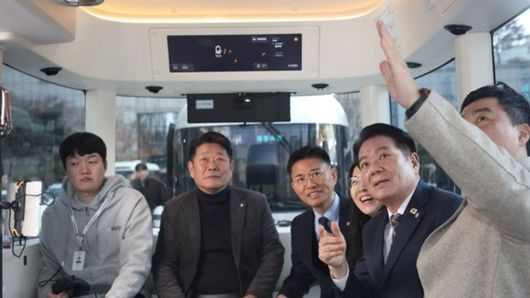안양시, 운전석 없는 '레벨4 자율주행 셔틀' 달린다…시승 행사 진행