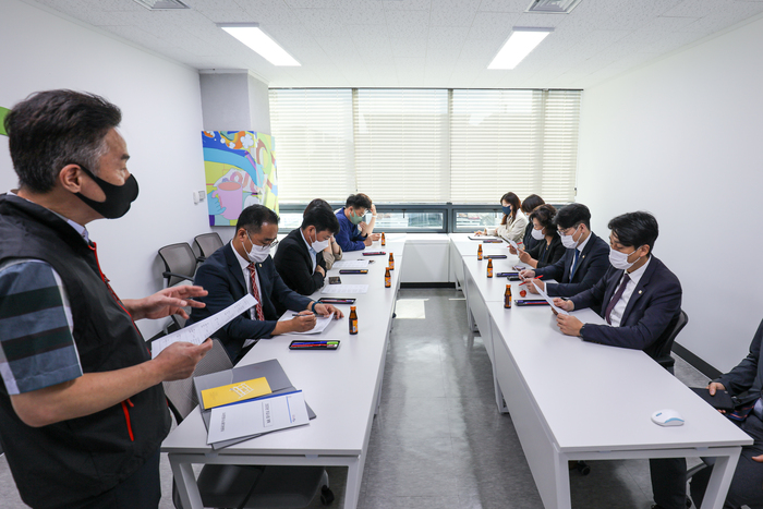 안양시의회 총무경제위원회, 안양시 노동인권센터와 간담회 가져