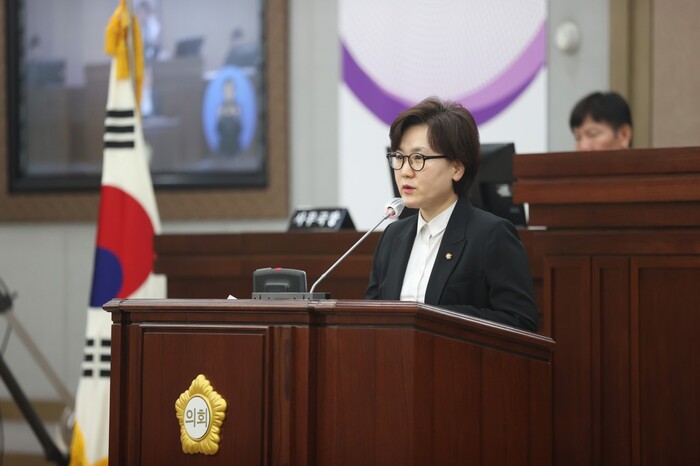 윤명옥 수원특례시의회 의원(더불어민주당, 비례대표, 기획경제위원회)