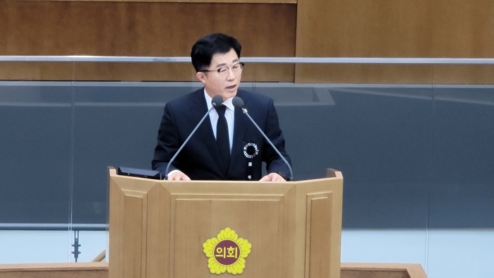 경기도의회 김근용 의원(국민의힘, 평택6)은 28일 5분 자유발언을 통해 인구감소시대에 대응하는 경기도의 인구정책에 대해 선택과 집중을 통한 실효성 있는 정책 발굴 및 실행을 촉구했다. / 김교민 기자
