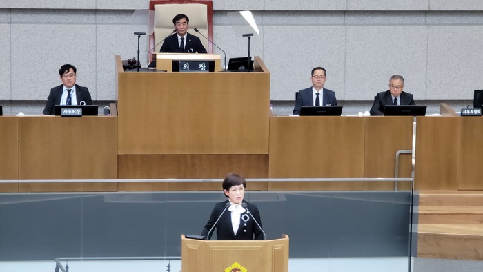 경기도의회 김선희 의원(국민의힘, 용인7, 여성가족평생교육위원회)은 28일 열린 제369회 정례회 제4차 본회의에서 경기도 재정의 건전성을 강화하고, 문화예술정책이 가야 할 길에 대한 5분 자유발언을 펼쳤다. / 김교민 기자