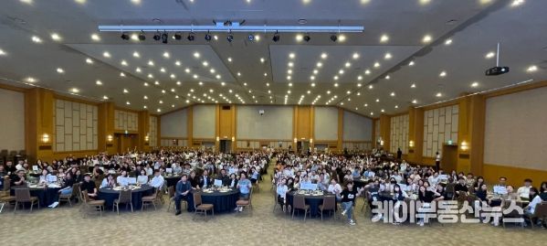 부천시는 지난 8일 오크밸리리조트 컨벤션홀(강원도 원주시 소재)에서 ‘제24회 사회복지의 날 기념식’을 개최했다