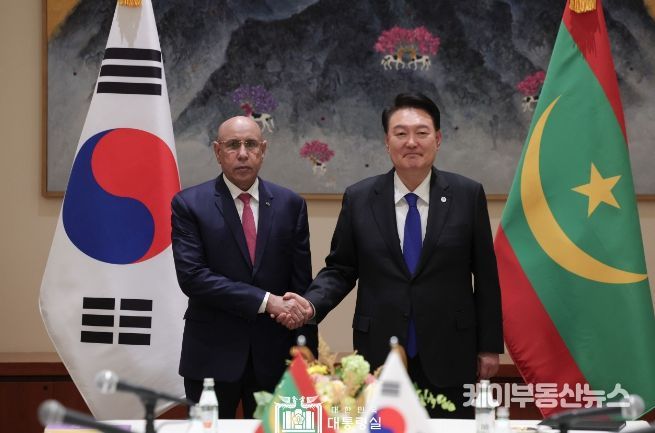 9월 20일 윤석열 대통령은 모하메드 울드 가즈와니 모리타니아 대통령과 한-모리타니아 정상회담을 가졌다.