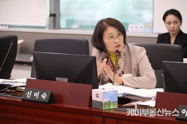 신미숙 경기도의회 의원(더불어민주당, 화성4, 경제노동위원회)