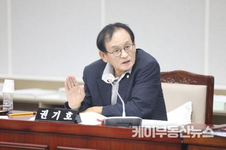 수원특례시의회 도시환경위원회 권기호 의원(국민의힘, 비례대표)