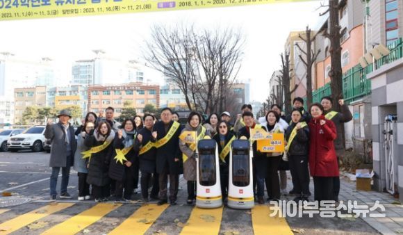 신계용 과천시장, 문원초에서 ‘로봇과 함께하는 교통안전 캠페인’ 참여
