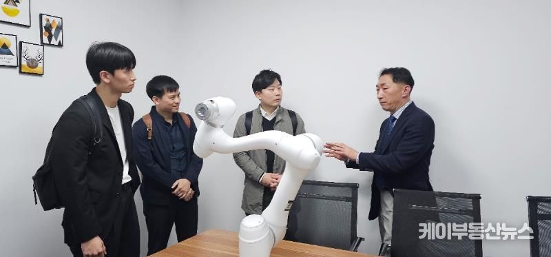 베트남 로봇연구센터 설립 전망을 논의