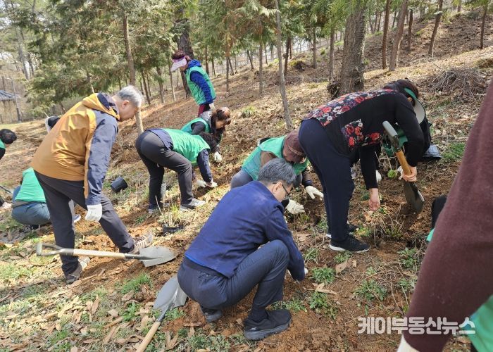 평택시 안중출장소, 시민과 함께하는 나무심기 행사