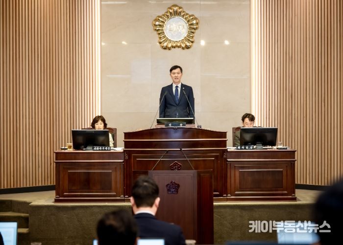 제9대 남양주시의회는 제303회 제1차 본회의를 폐회하며, 전반기 의정활동을 마무리했다.