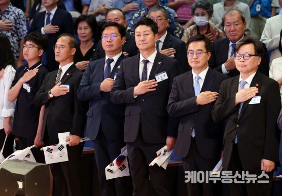 김진경 경기도의장 “광복 의미 되새기며 의정활동에 최선 다할 것”