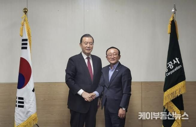 김덕현 연천군수, 홍문표 aT 사장과 연천농업 발전 논의