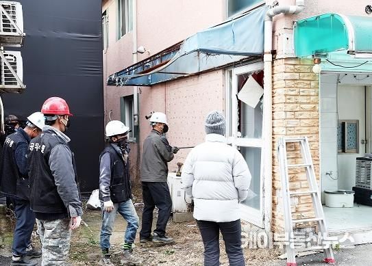 파주시, 용주골 불법건축물 4개동 강제철거, 중단없는 과감한 행정대집행 추진