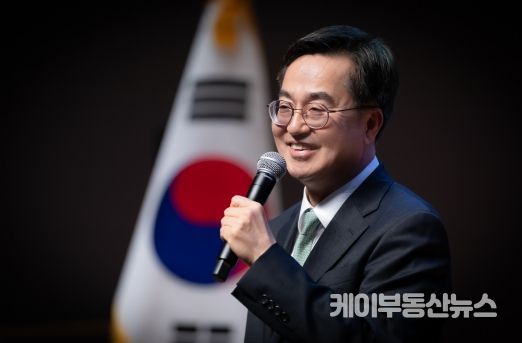 순국선열의날 앞두고 광복회장 초청 특강 마련한 김동연 경기도지사, “독립기념관 건립과 함께 경기도가 역사 바로 세우기에 선도적 역할 할 것”