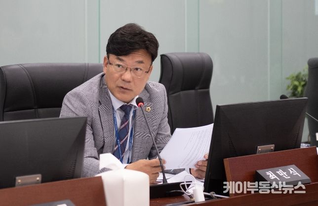 경기도의회 최만식 의원