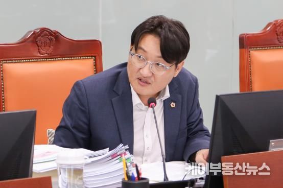 경기도의회 김도훈 의원, 초고령사회 대비 시니어 맞춤 정책 마련 요구