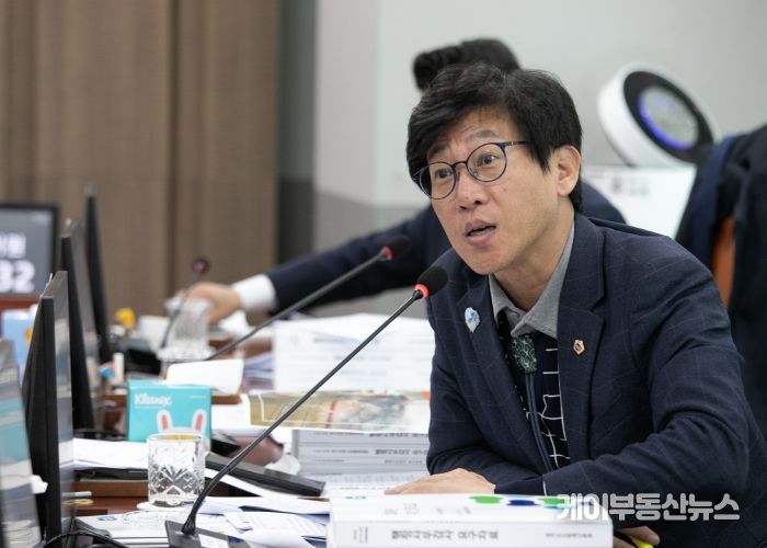 경기도의회 안전행정위원회 국중범 의원(더불어민주당, 성남4)