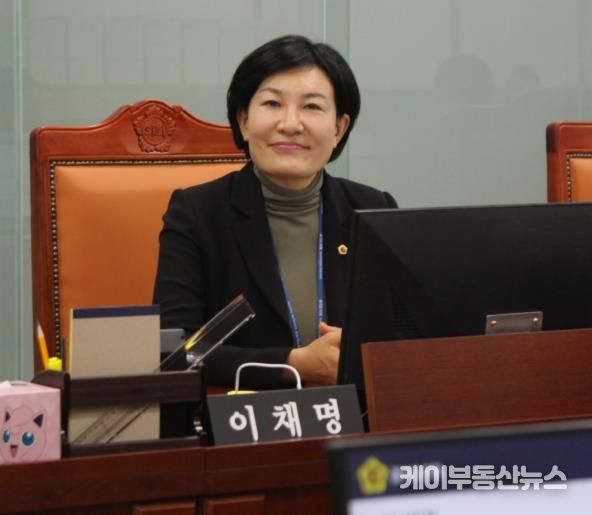 경기도의회 이채명 의원, 캠프그리브스 운영 실태 및 지역균형발전사업 개선 강력 촉구