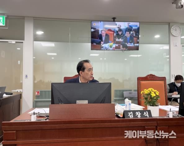 경기도의회 김창식 부위원장, 염소 질병 검진 확대와 어린이 말 체험 사업 개선 촉구